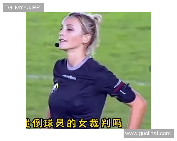 足球场上的球星搞笑瞬间大合集，笑到停不下来，球员们的幽默时刻！